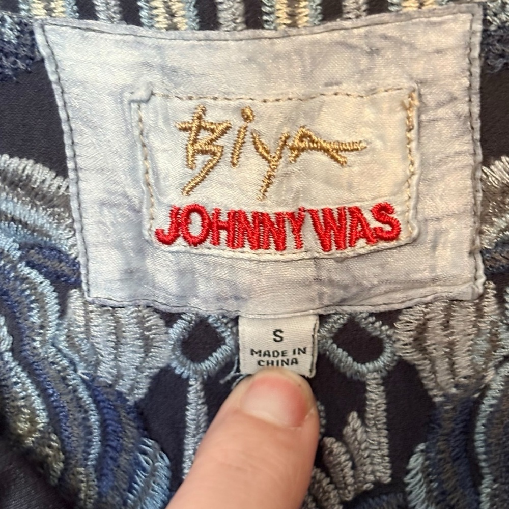 Johnny Was Small Embroidered Blouse with Blue Cream and Pink Accents - Picture 4 of 9